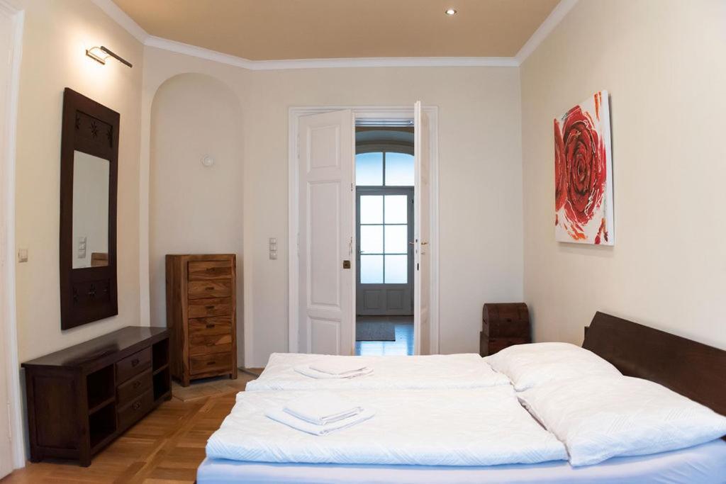 Velky Apartman Pressburg Exterior foto