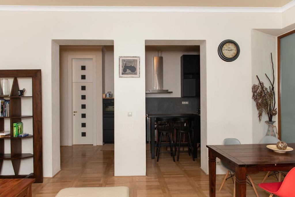 Velky Apartman Pressburg Exterior foto