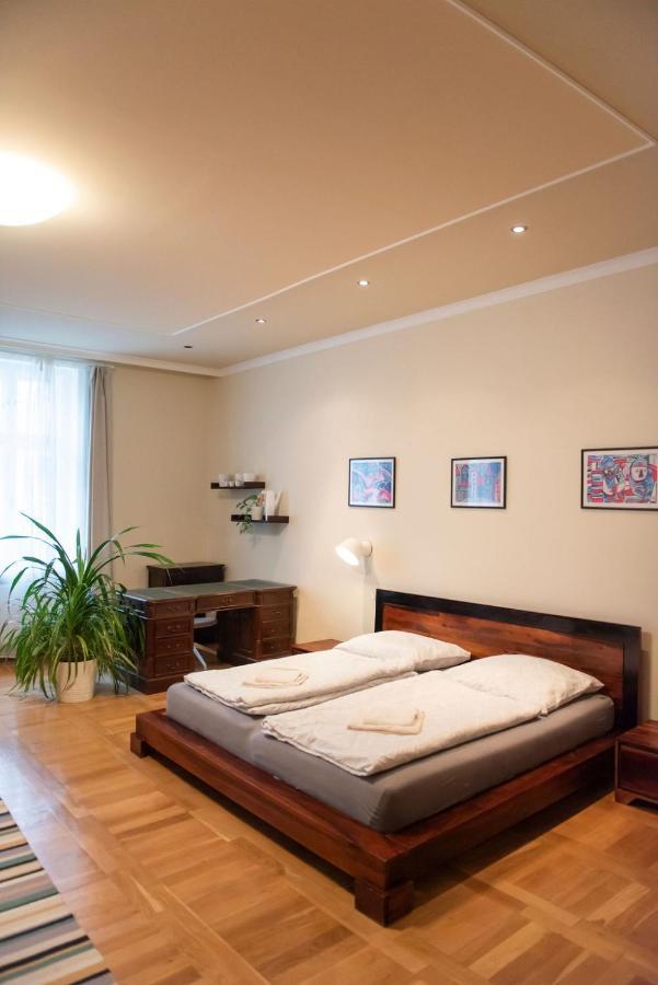 Velky Apartman Pressburg Exterior foto